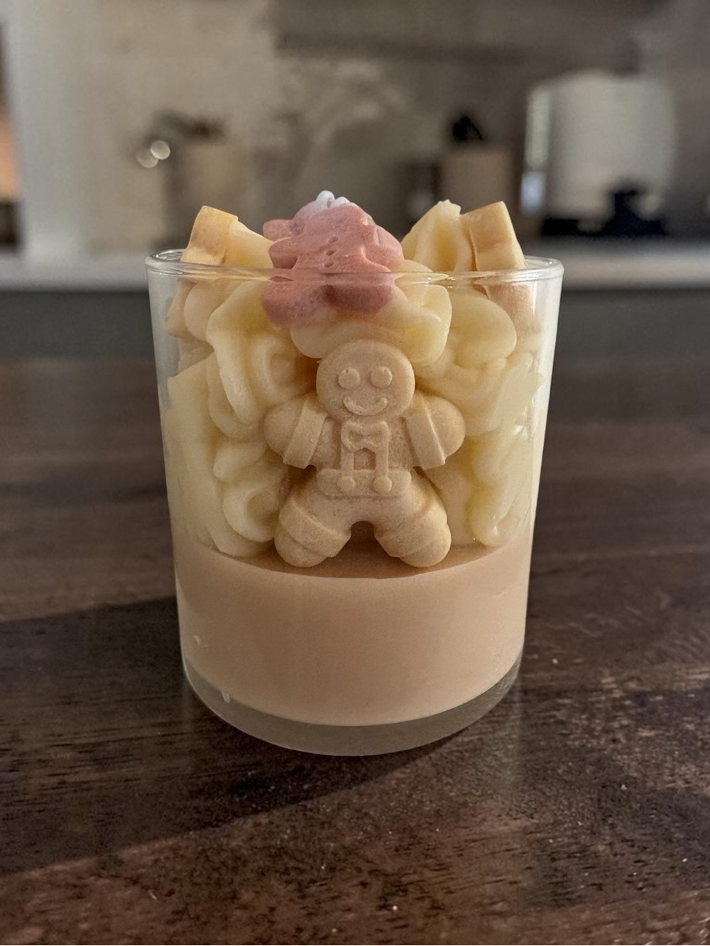 Gingerbread lane 16 oz handmade candle